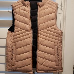 Reversible vest